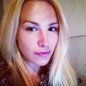 Meet your Posher, Lindsay e